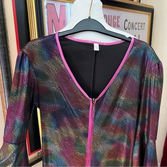 Costume USA: 70's Metallic Rainbow Bell Bottom, Bell Sleeve Front Zip Jumpsuit - Picture 3 of 10